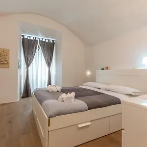 Affaccio Sul Castellare Siena